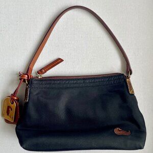 Vintage Y2K Dooney & Bourke pochette black nylon and leather